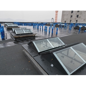 三角形電動采光排煙天窗